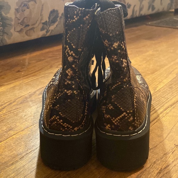 NEW Forever 21 Combat Boots 8 - Picture 5 of 8